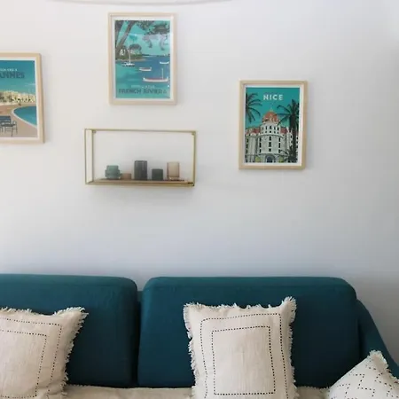 Bristol Plaisance Yourhosthelper * Αντίμπ