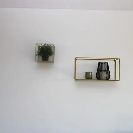 Bristol Plaisance Yourhosthelper *